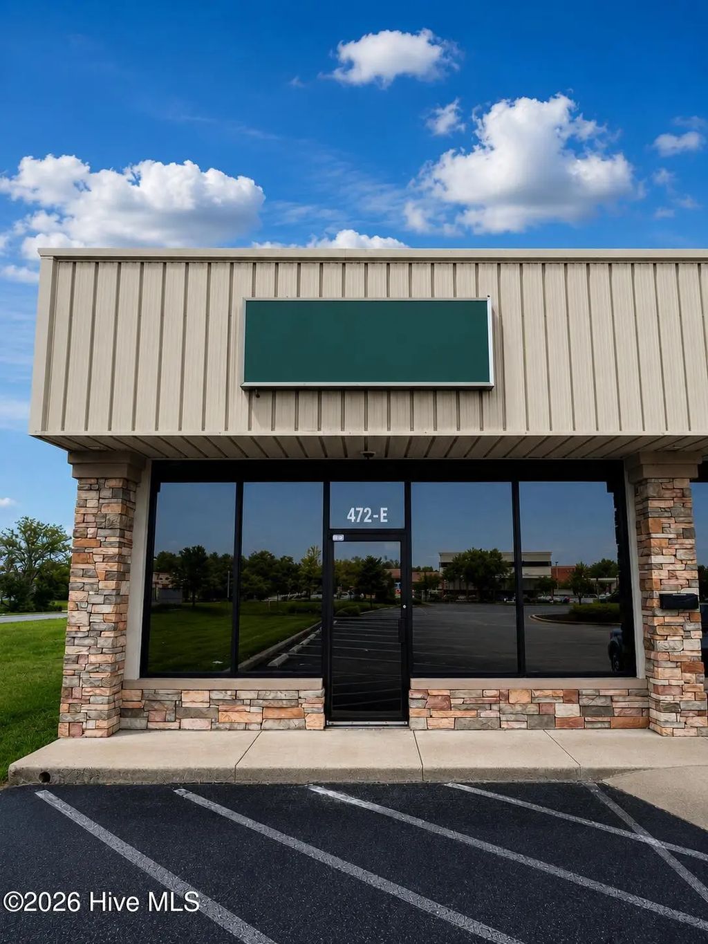 472 Western Boulevard E, Jacksonville