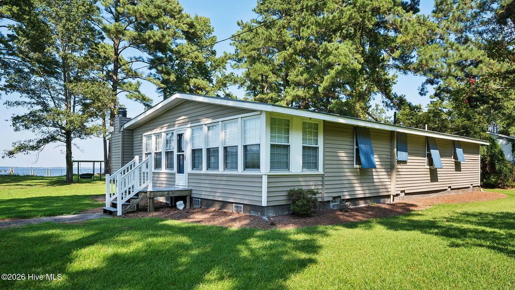 2995 Hickory Point Road, Aurora