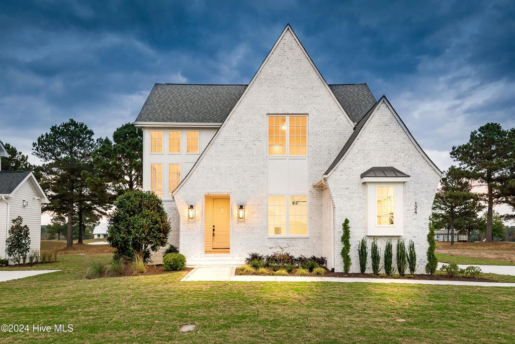 124 Pine Tree Point, Snow Hill