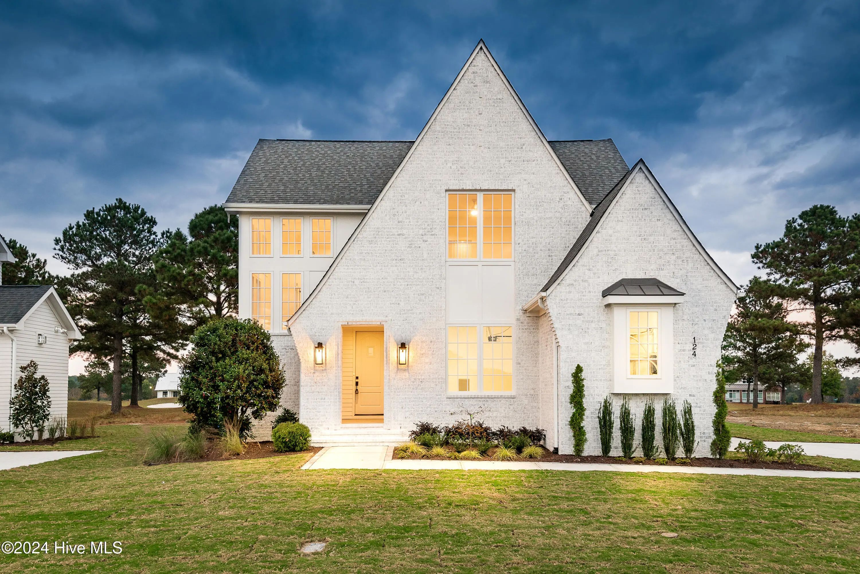 124 Pine Tree Point, Snow Hill