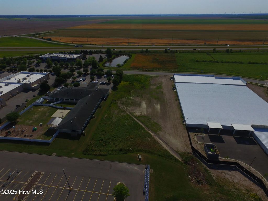 108 Commercial Boulevard, Elizabeth City