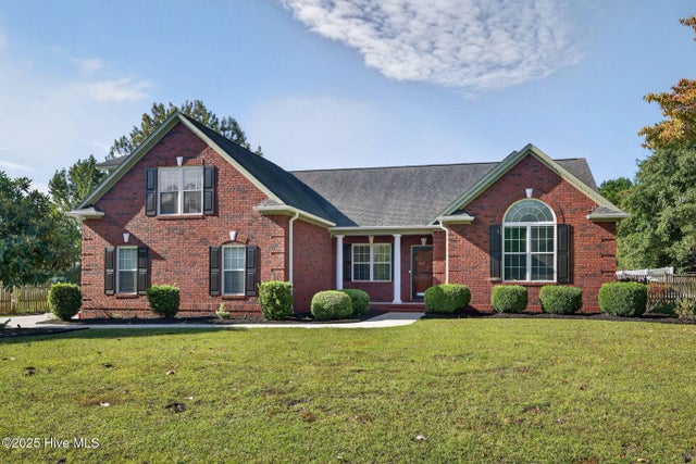 123 Scrub Oaks Drive, Hampstead