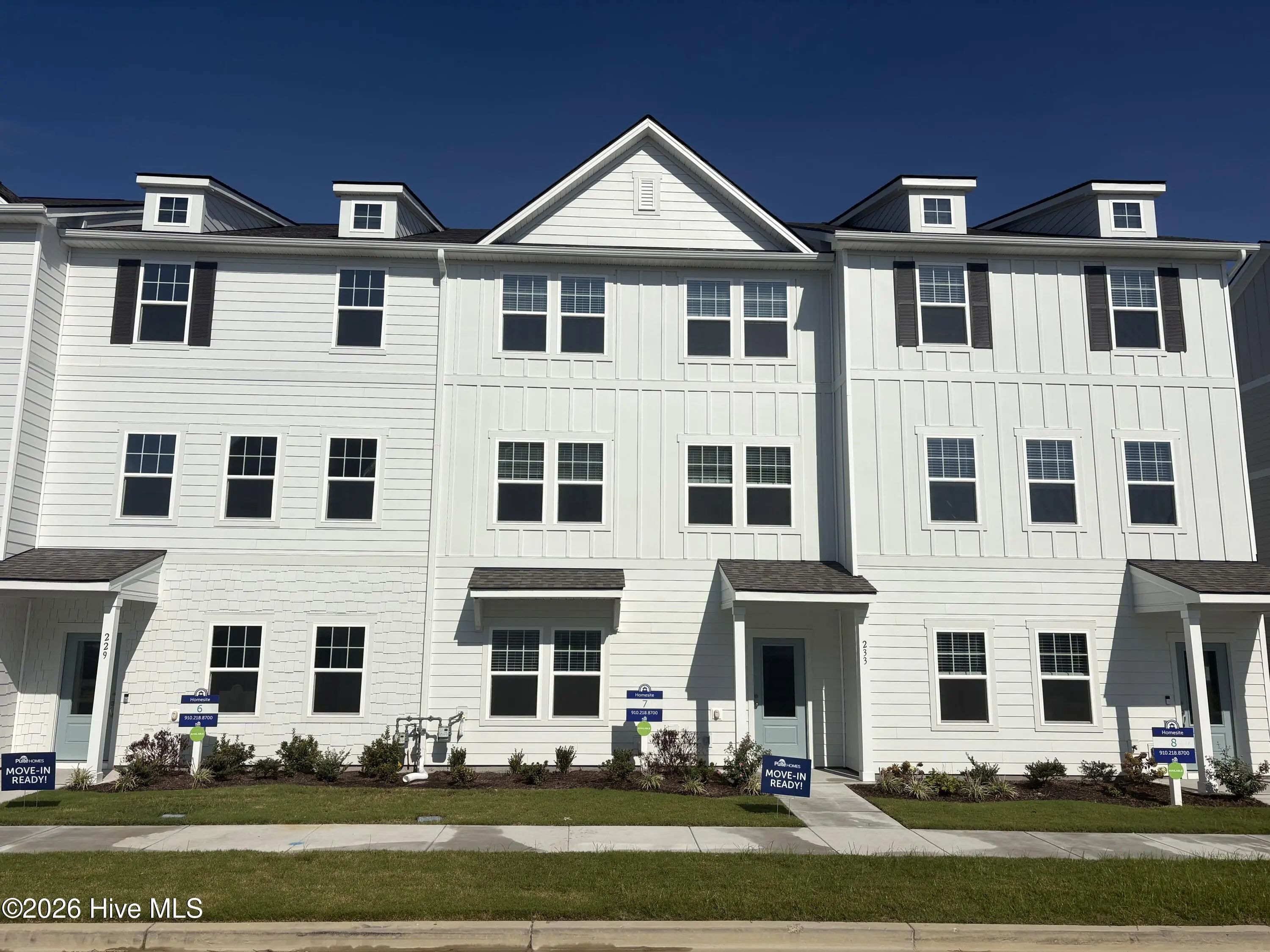 233 Pelican Flight Loop, Wilmington