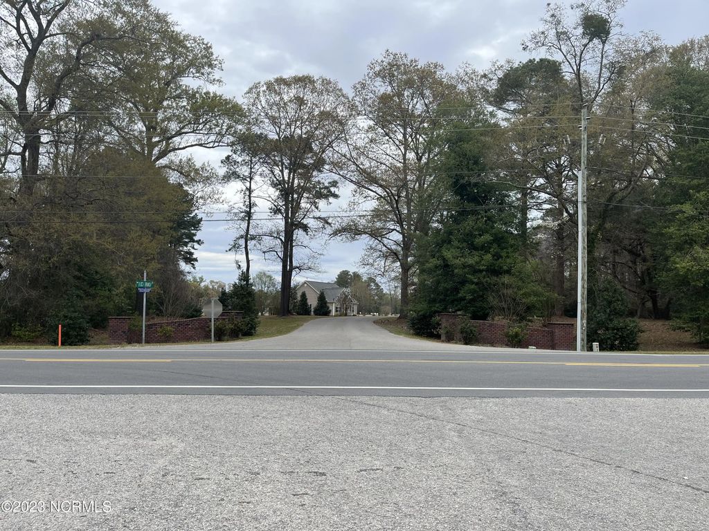 22 Buck Meadow Drive, Warsaw