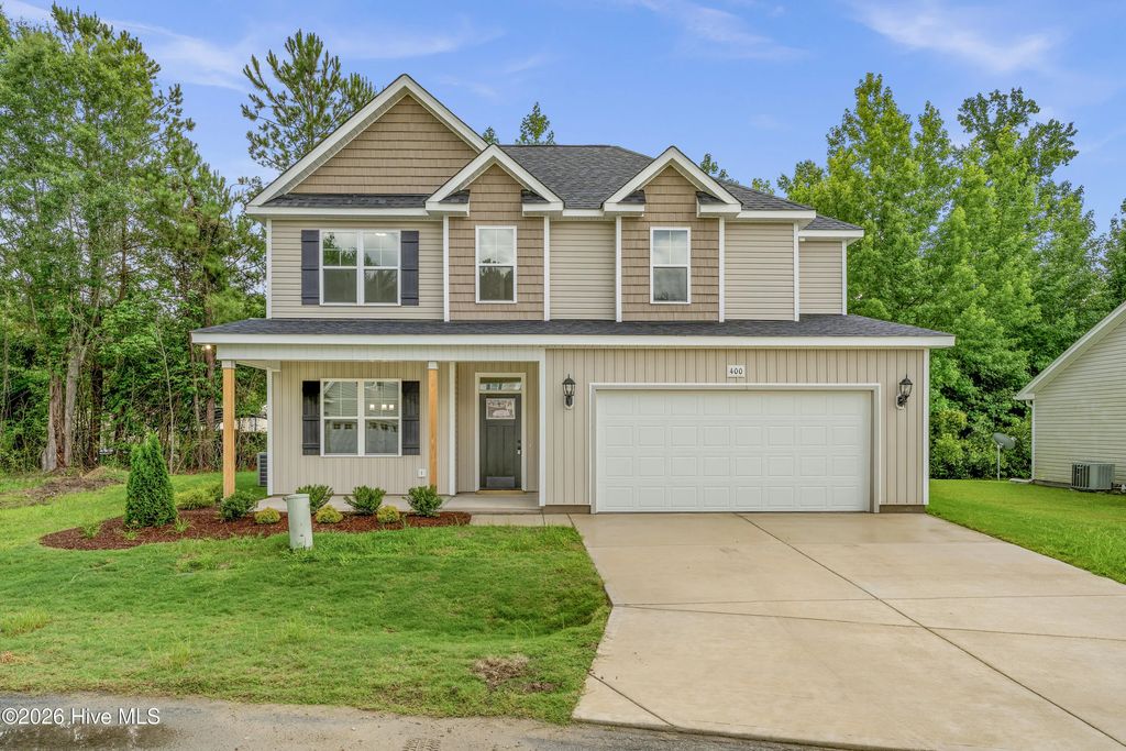 400 Stone Hawk Lane, New Bern