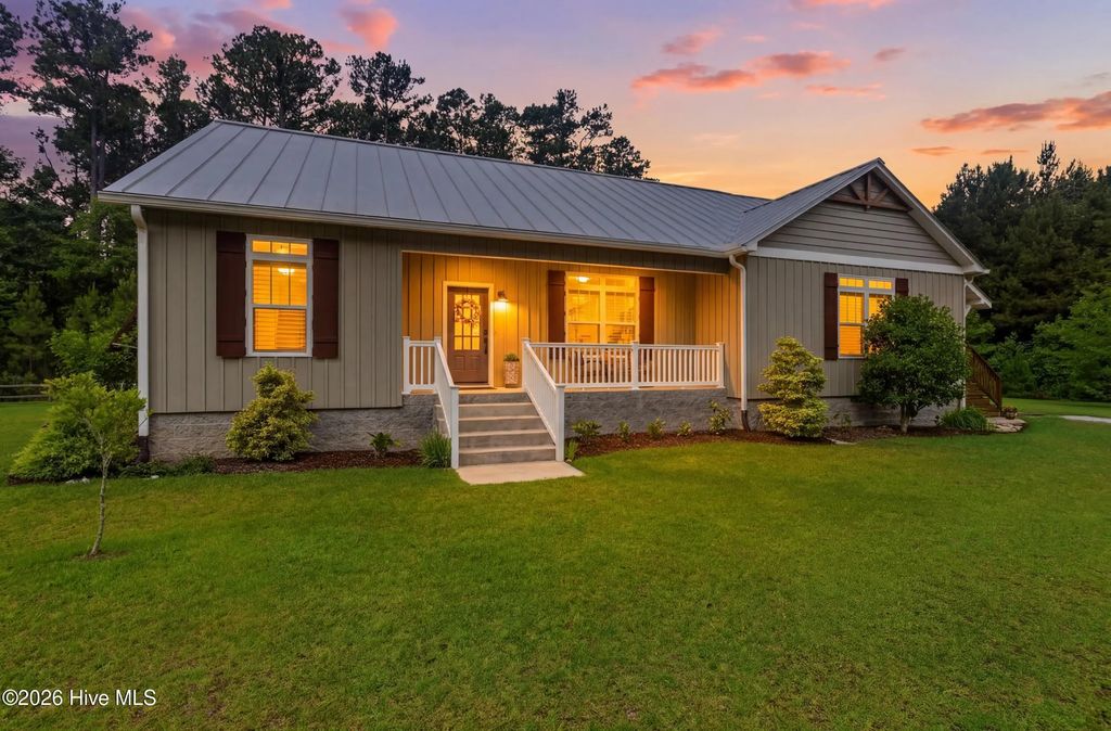 126 Charlie Road, Minnesott Beach