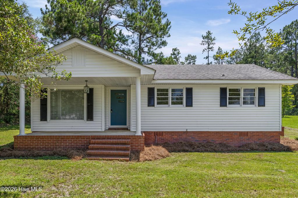 728 Prosperity Drive, Swainsboro