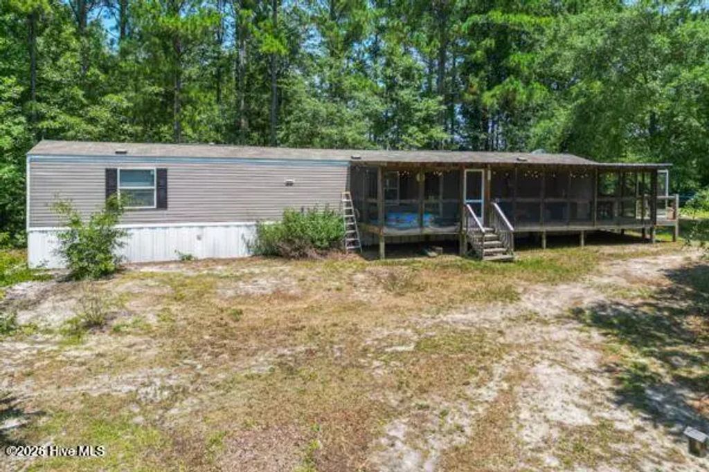 348 Murray Turner Farm Road, Burgaw