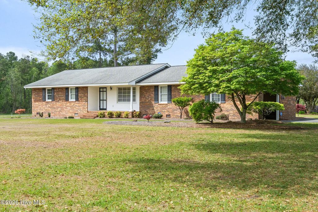 6542 S Nc 41 Highway, Wallace