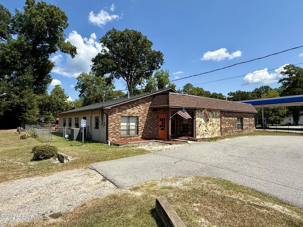 416 Jackson Street, Thomson