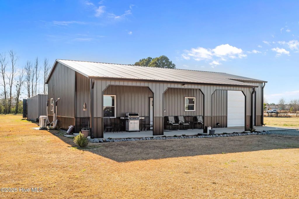 4176 Jolly Road, Ayden