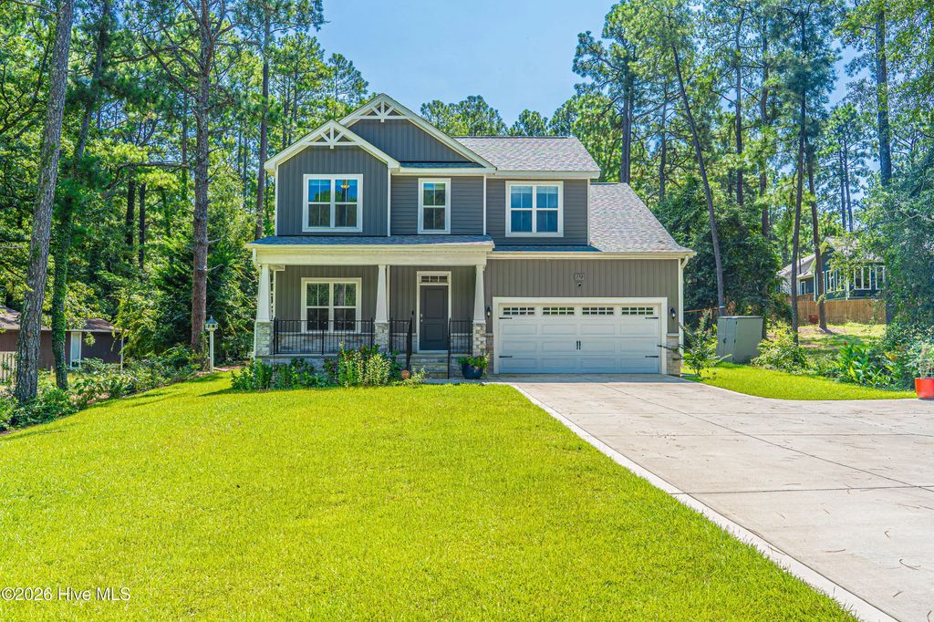 170 Lakeview Drive, Southern Pines