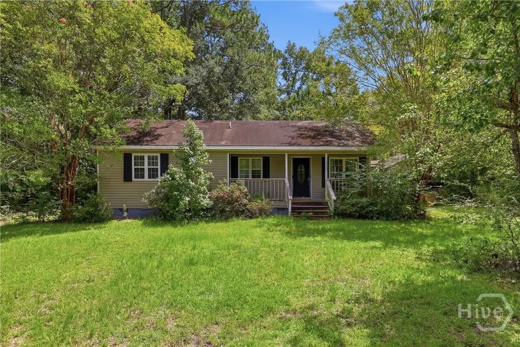 112 Midland Drive, Guyton