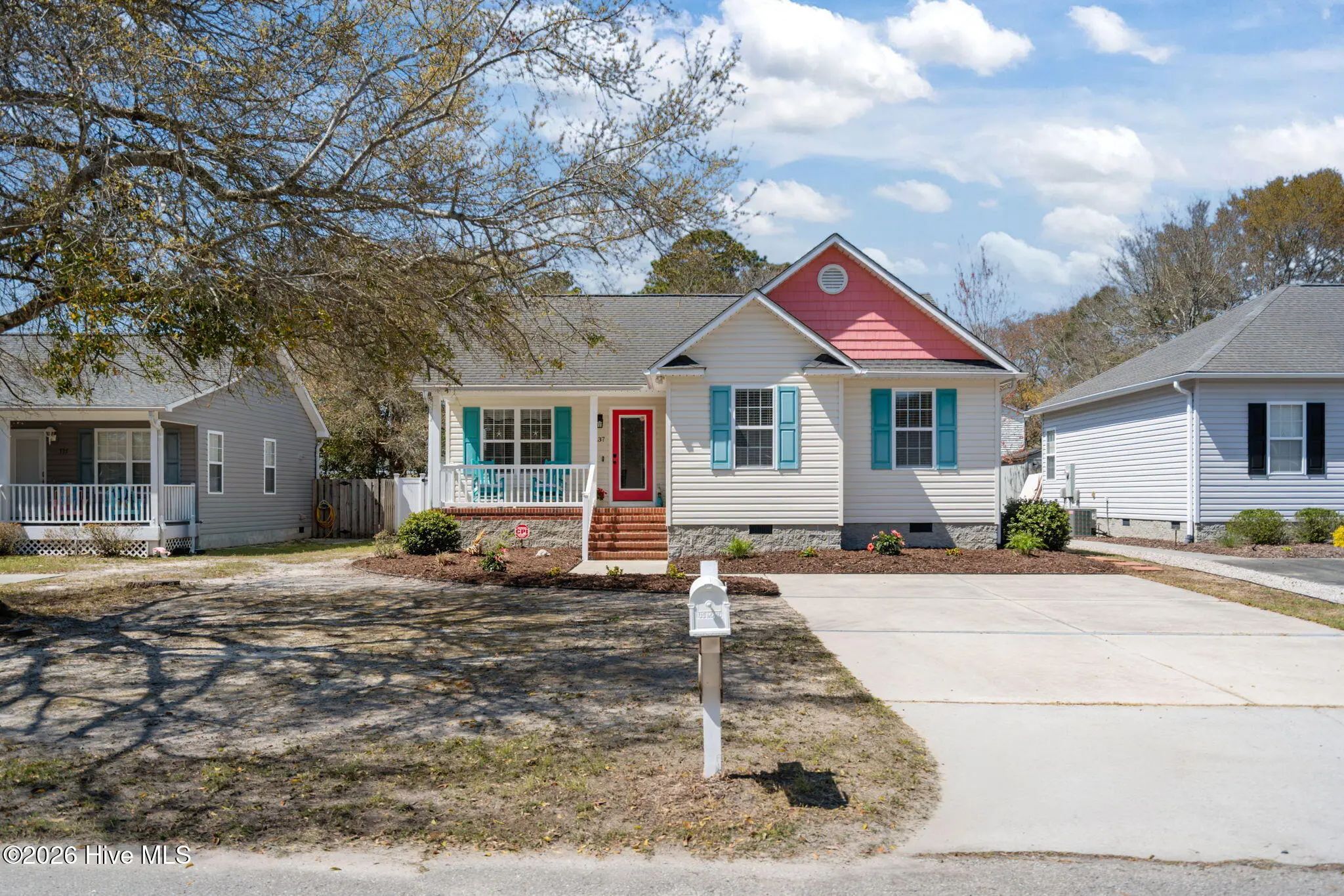 137 Ne 4th Street, Oak Island