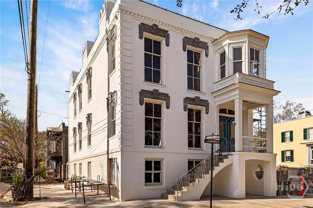 127 E Gordon Street, Savannah