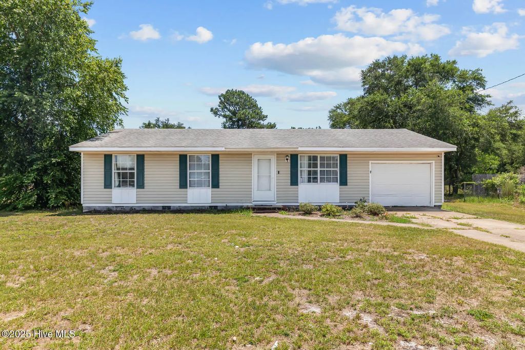 103 Riegel Drive, Hubert