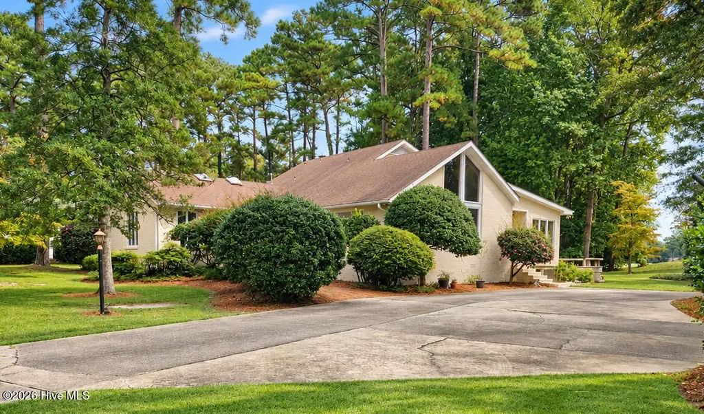 4503 W Fairway Drive, Trent Woods