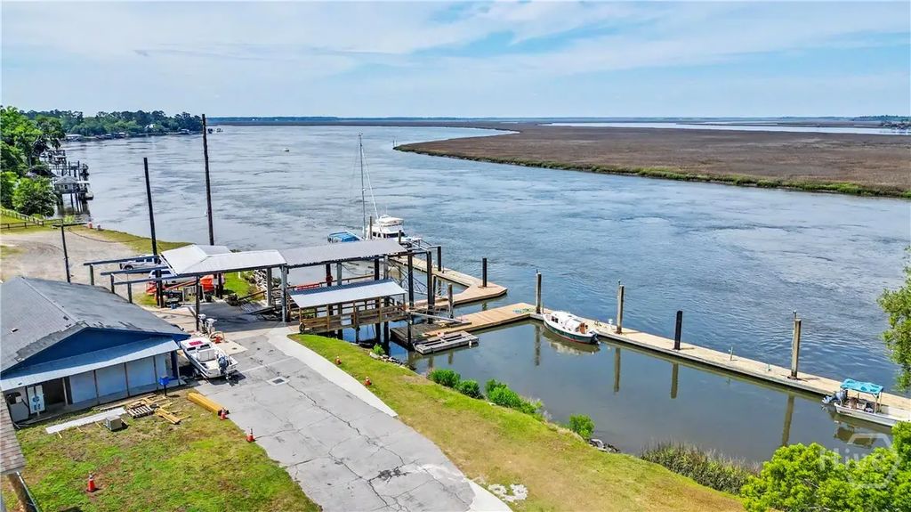 171 Azalea Road, Midway