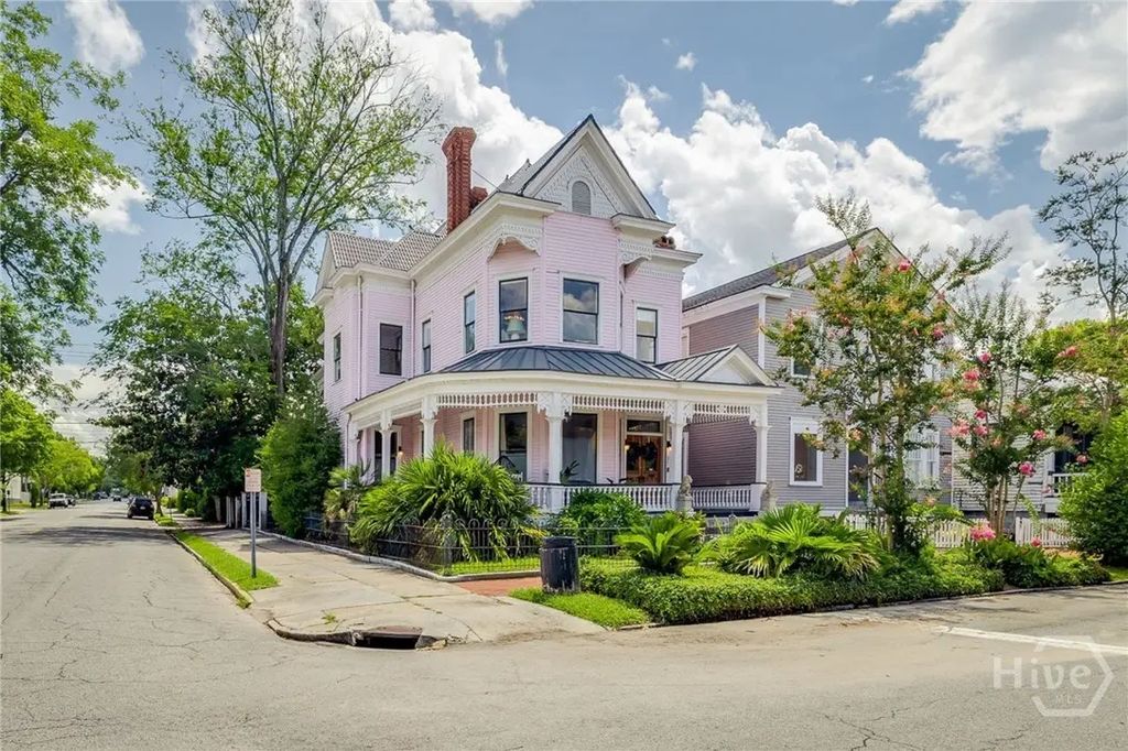 321 E Bolton Street, Savannah