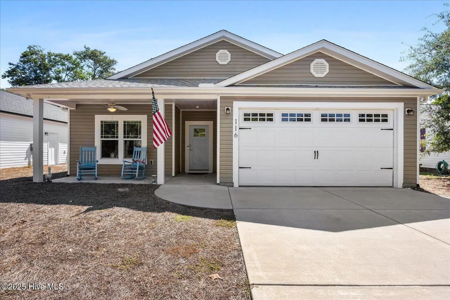 116 Ne 35th Street, Oak Island