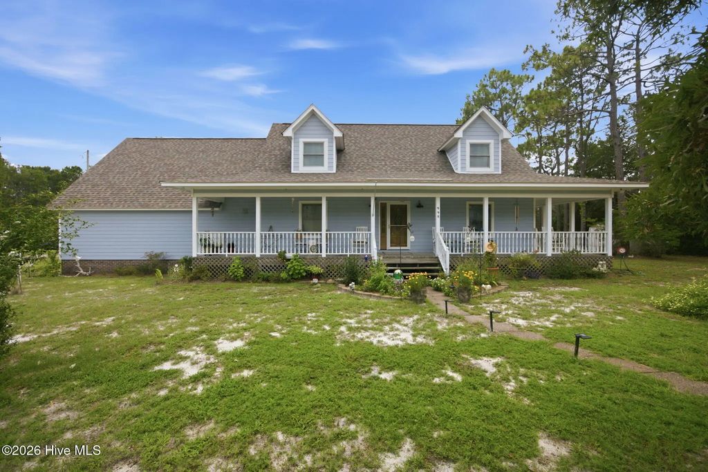 998 Trevino Road, Southport