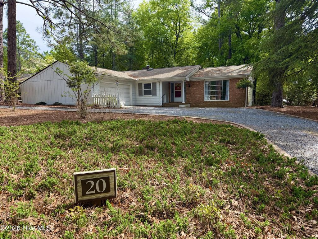 20 Merion Circle, Pinehurst