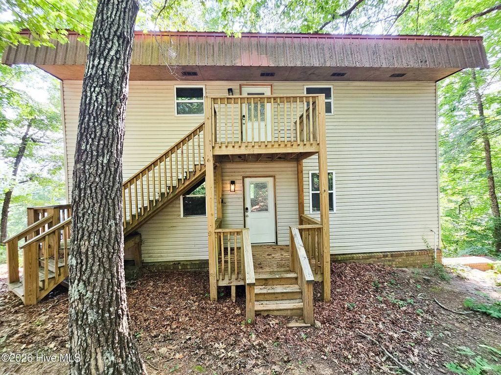128 Manor Drive A & B, Hayesville
