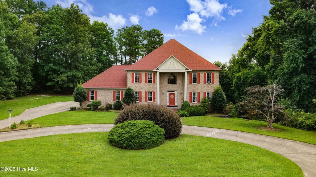 4904 Pebble Beach Circle N, Wilson