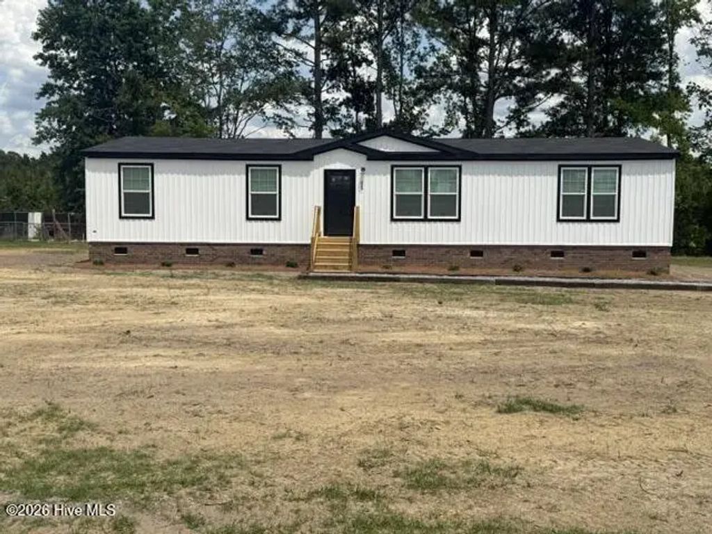 213 Pridgen Acres Drive, Clarkton
