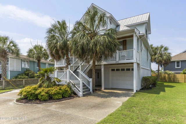 209 Georgia Avenue, Carolina Beach