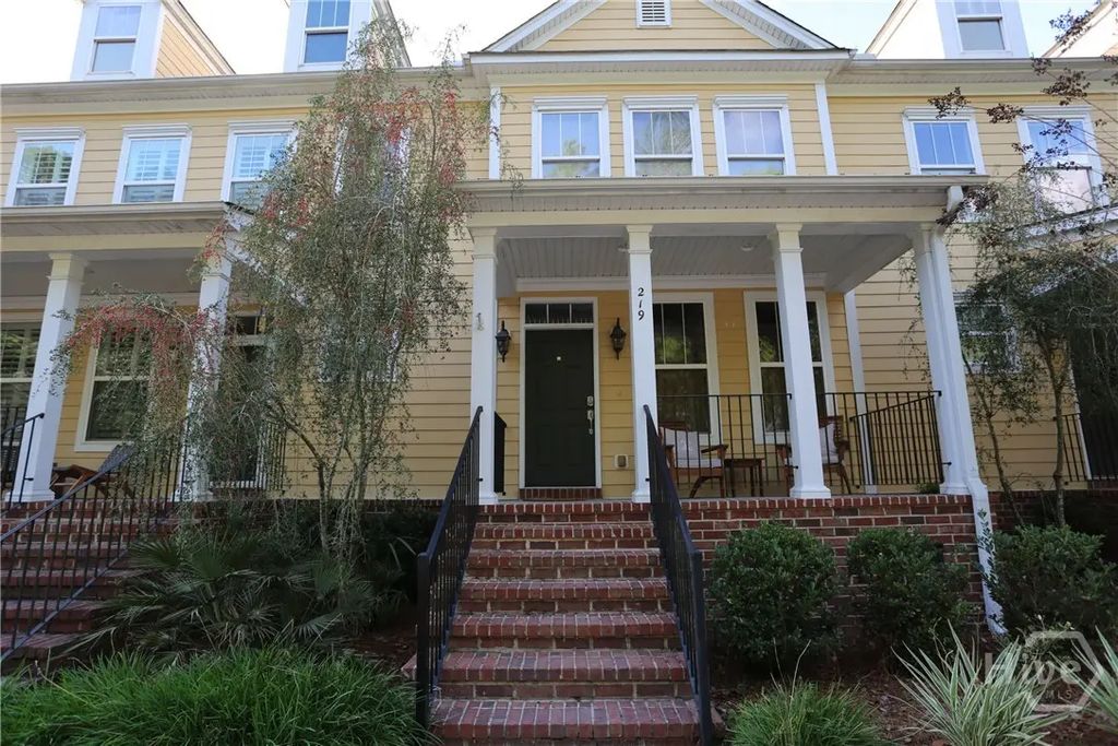 219 Lake View Drive, Pooler