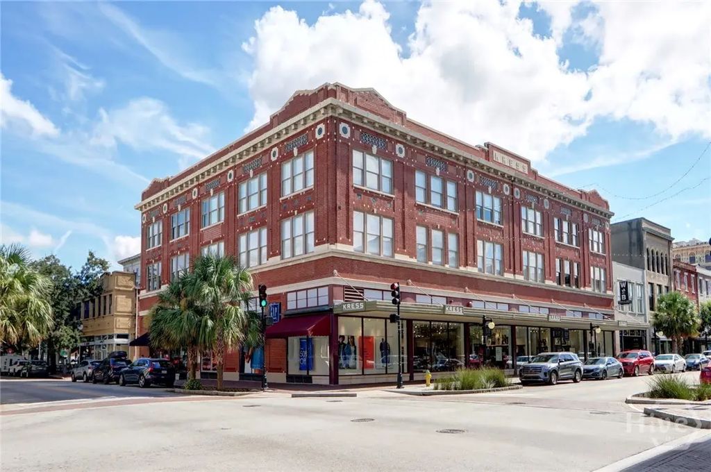 122 W Broughton Street 204, Savannah