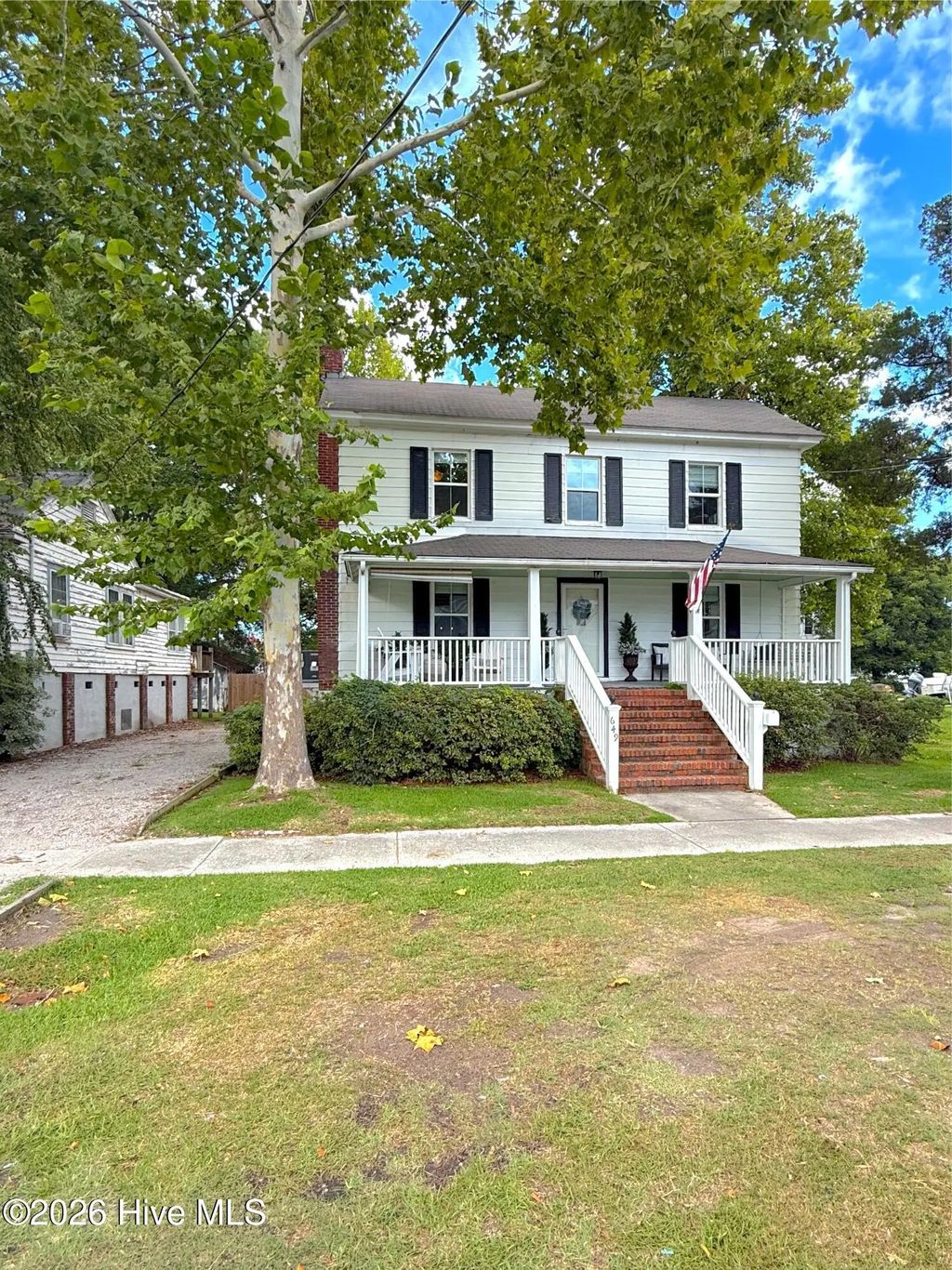 649 E Main Street, Belhaven