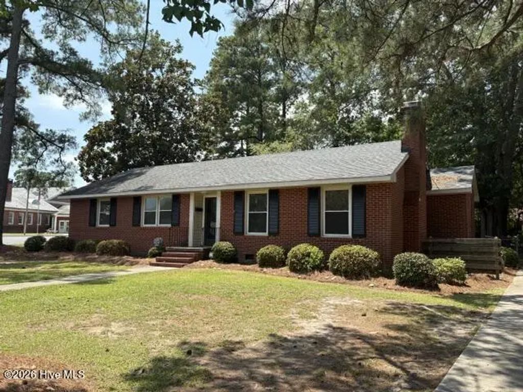 1606 West Road, Kinston