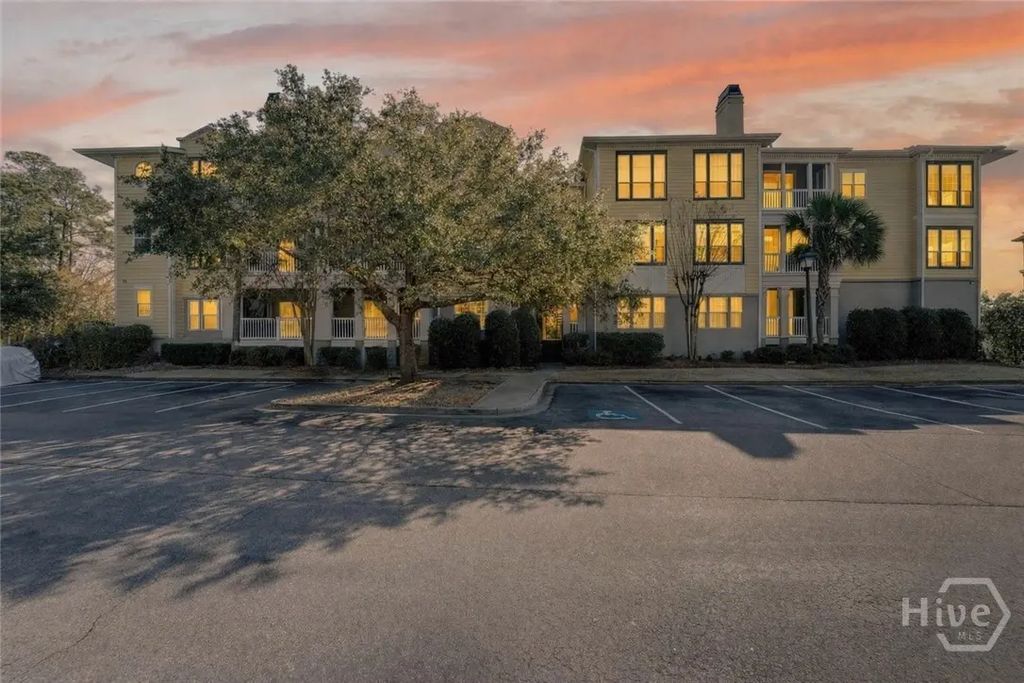 2136 Whitemarsh Way, Savannah