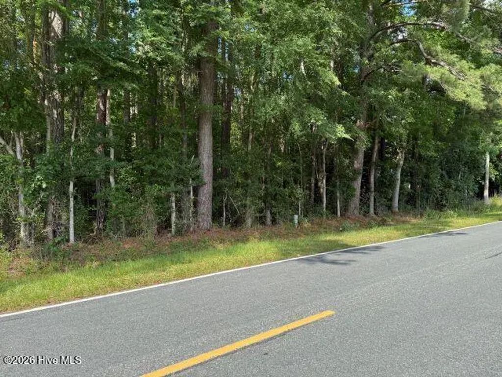 1122 Hill Lane Road, Gates