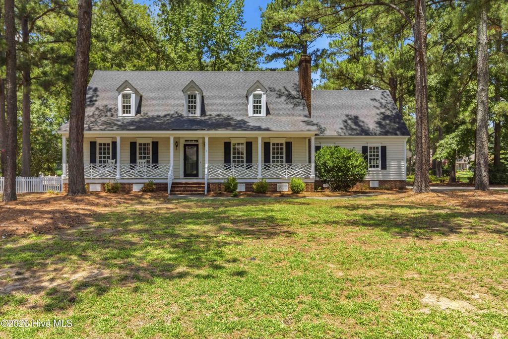 4926 Country Club Drive N, Wilson