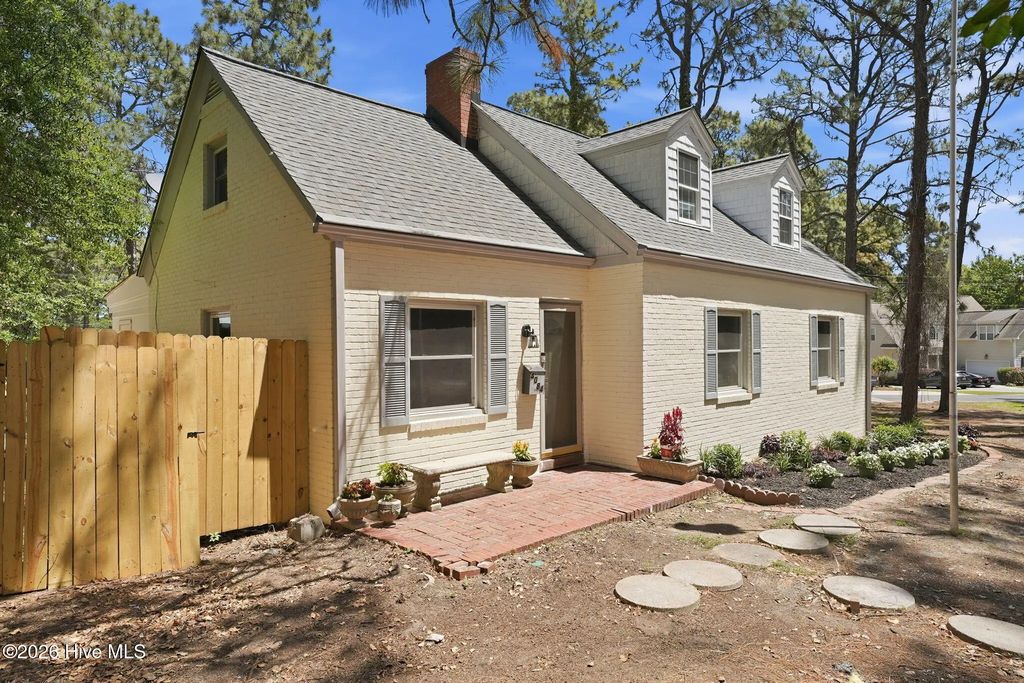 4084 Youngs Road, Southern Pines