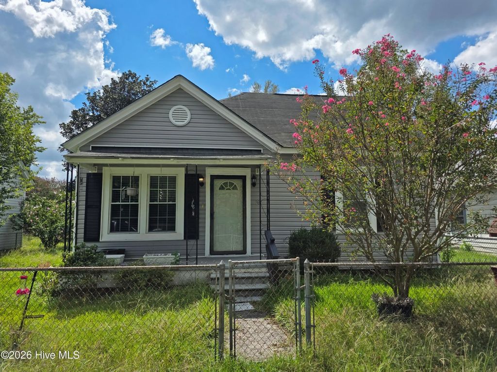 218 Railroad Street, Warrenville