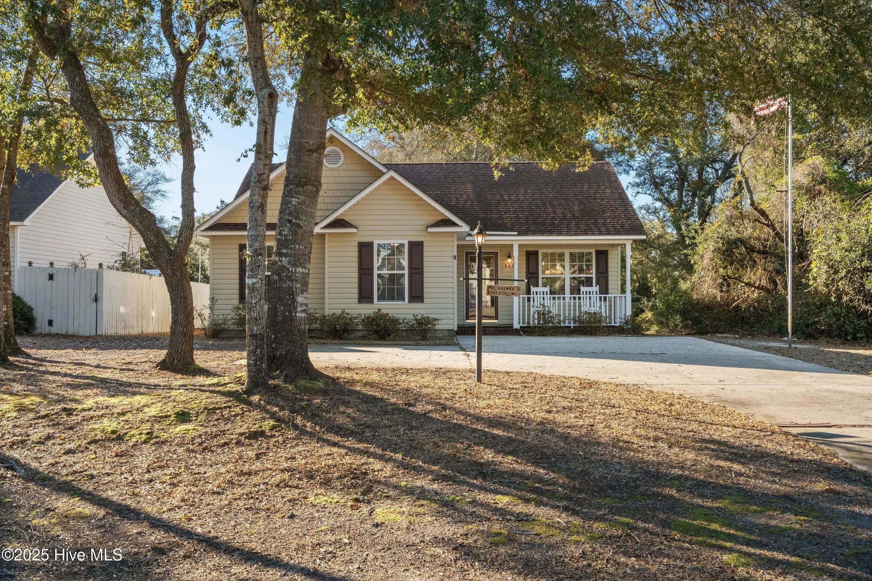 803 W Oak Island Drive, Oak Island