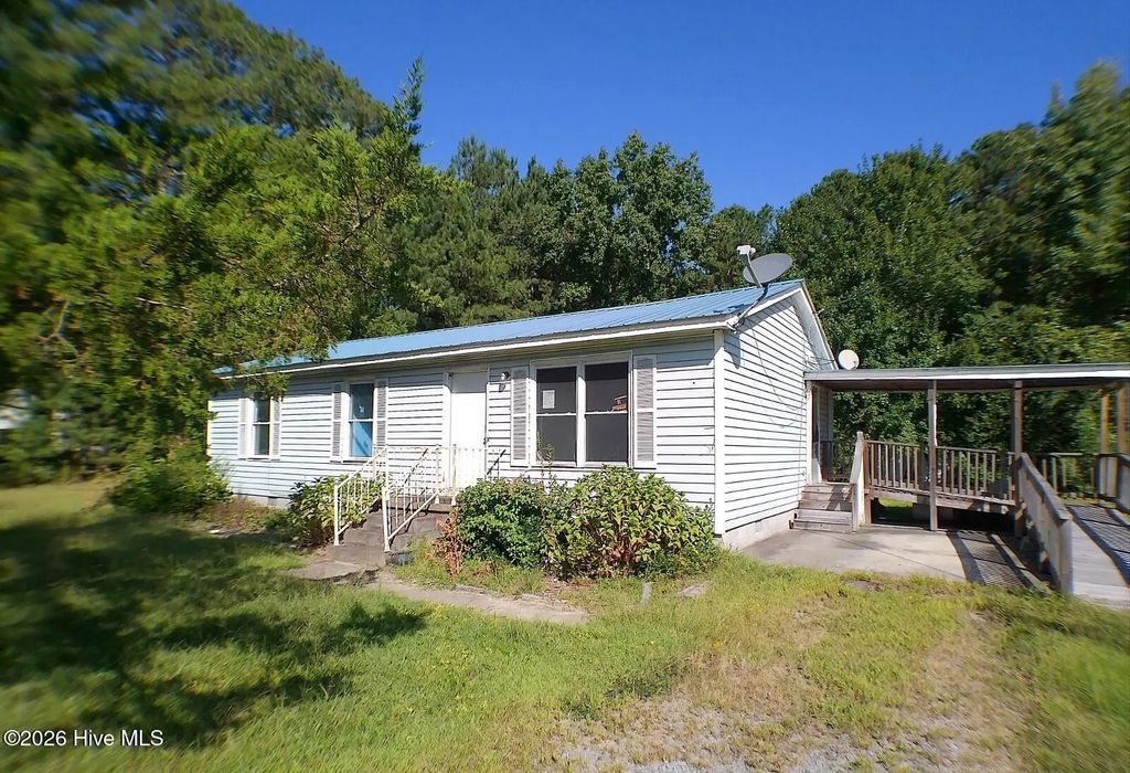 1153 Connaritsa Road, Aulander