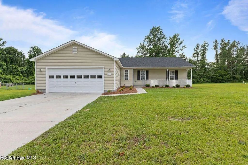 111 Howell Drive, Jacksonville
