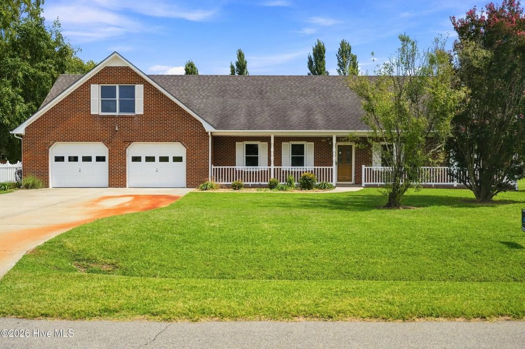 702 Everett Drive, Elizabeth City