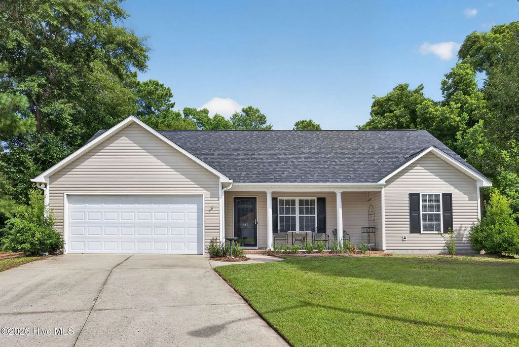 247 Ross Court, Leland