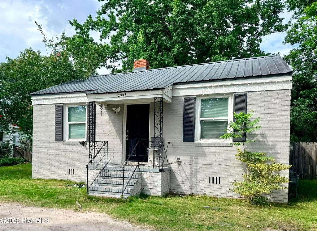 2005 Chester Avenue, Richmond