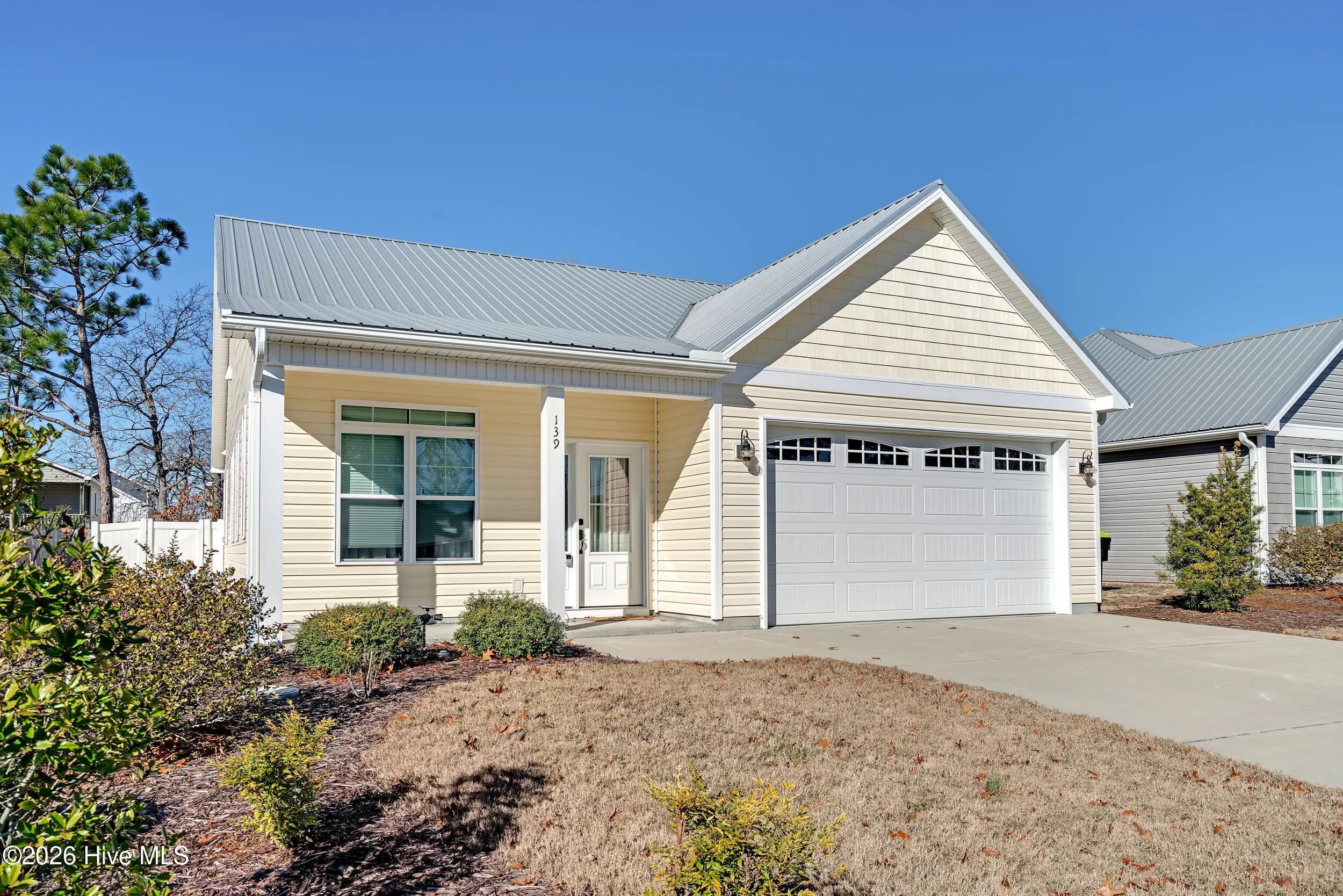 139 Ne 11th Street, Oak Island