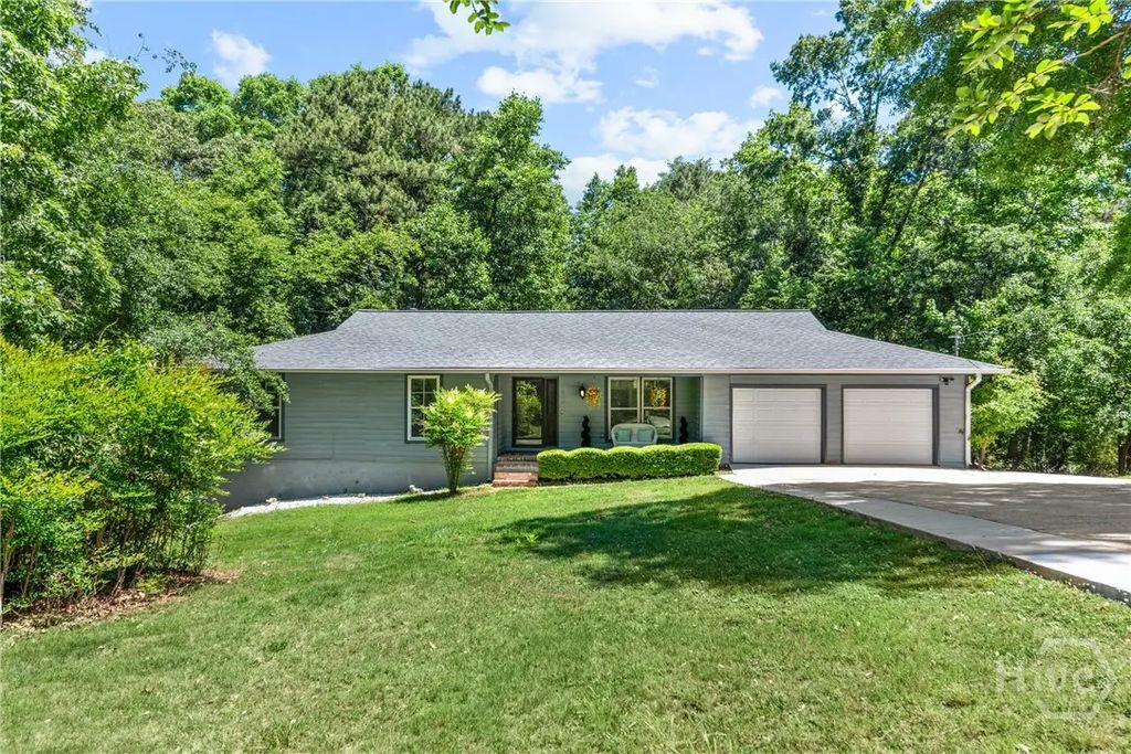 130 Saint Paul Drive, Athens