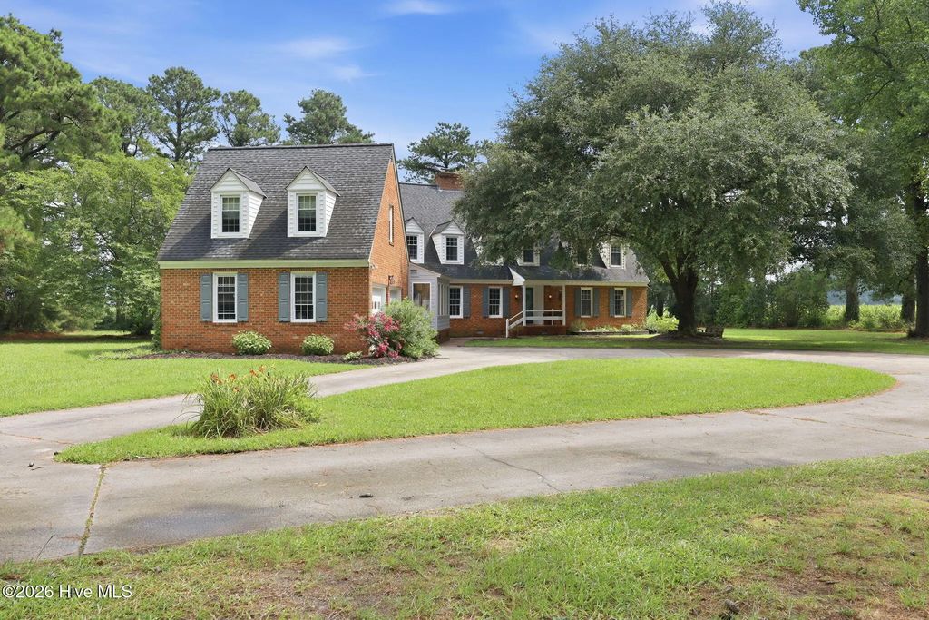 2454 Peartree Road, Elizabeth City
