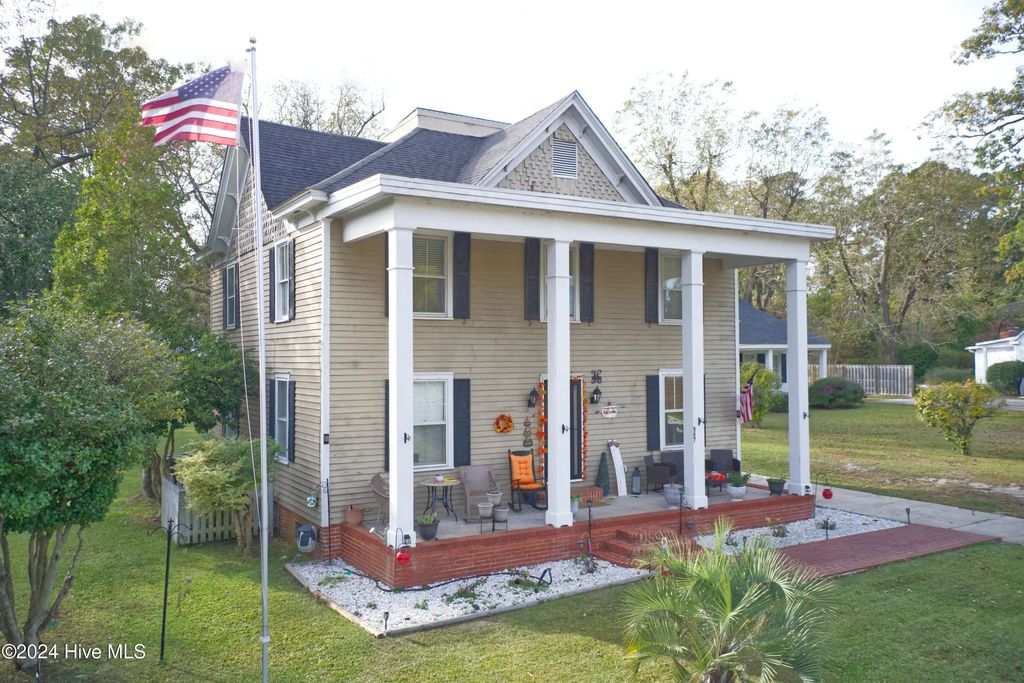 907 Smyrna Drive, Whiteville