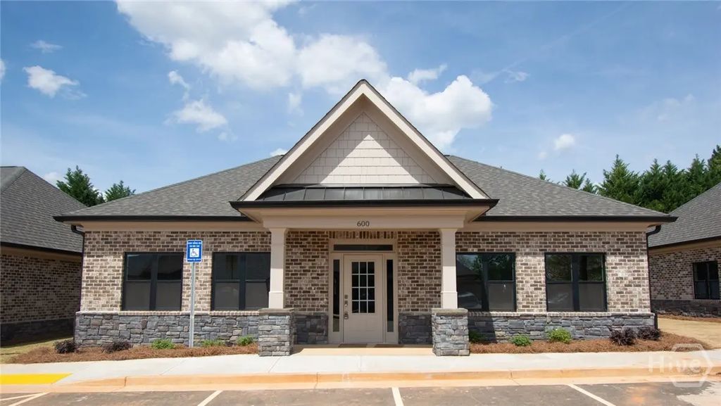 1060 Garland Drive 600, Bogart